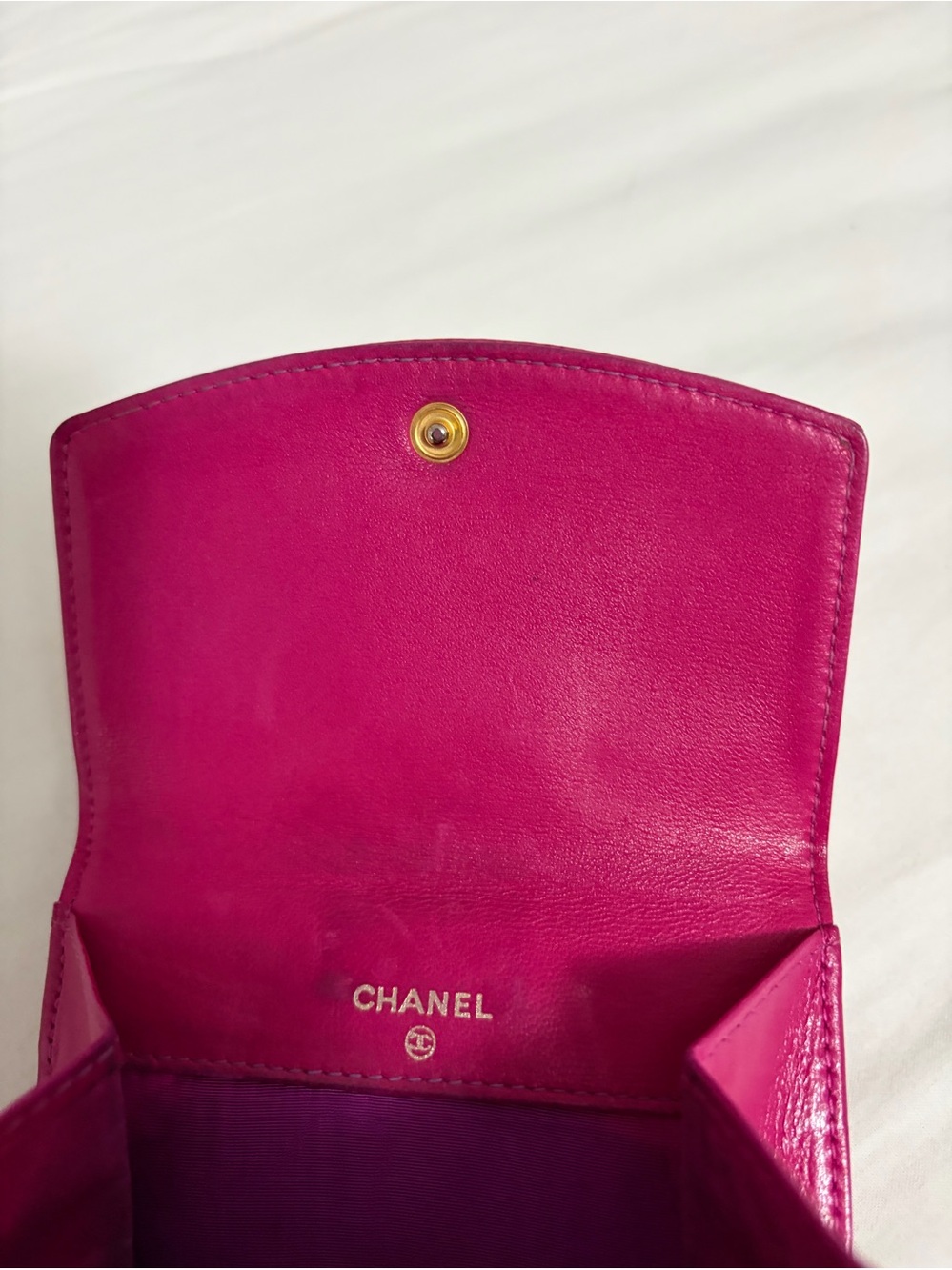 Authentic Chanel Raspberry Pink Caviar Compact Wallet + EntrupyAuthorization - Picture 9 of 12